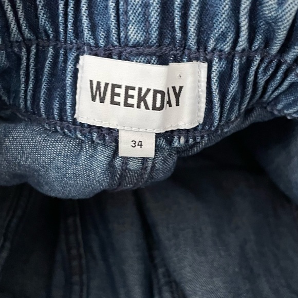 ASOS Weekday Byron acid wash tapered jeans in blue - Picture 12 of 13